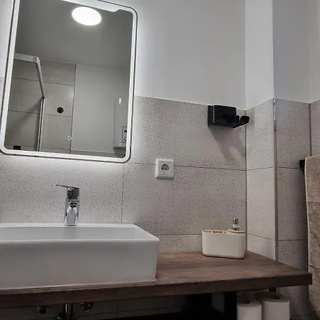 Eg-wohnung In Direkter Naehe Des Sg Hbf Appartement
